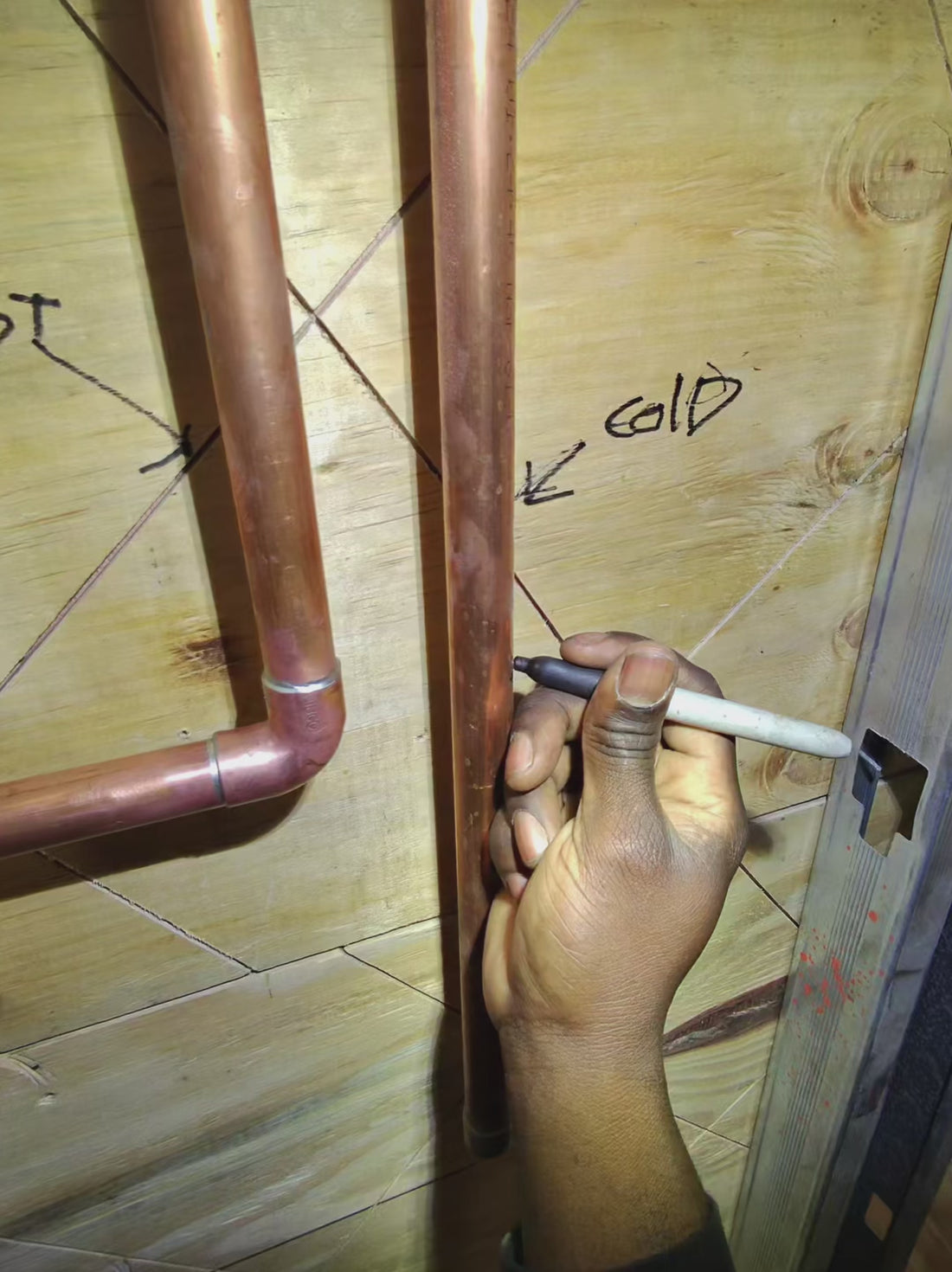 Ratcheting Tubing Cutter video